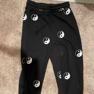 M black yin yang joggers